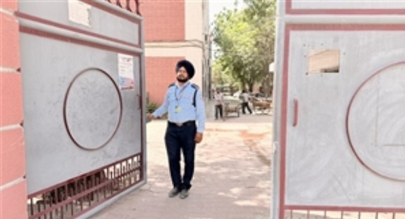 ਲੁਧਿਆਣਾ ਤੇ ਬਠਿੰਡਾ ’ਚ ਦੋ ਪ੍ਰਸਿੱਧ ਸਕੂਲਾਂ ਤੇ ਰੇਲਵੇ ਸਟੇਸ਼ਨ ਨੂੰ ਬੰਬ ਨਾਲ ਉਡਾਉਣ ਦੀ ਧਮਕੀ, ਵਿਦਿਆਰਥੀ ਭੇਜੇ ਘਰ, ਰੇਲਵੇ ਸਟੇਸ਼ਨ ’ਤੇ ਸਖ਼ਤ ਚੈਕਿੰਗ