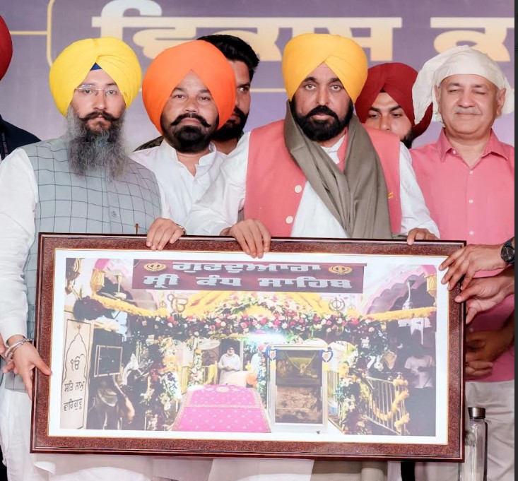 ਇਤਿਹਾਸਕ ਨਗਰ ਬਟਾਲਾ ਦੇ ਵਿਕਾਸ ਨੂੰ ਵੱਡਾ ਹੁਲਾਰਾ, ਮੁੱਖ ਮੰਤਰੀ ਭਗਵੰਤ ਸਿੰਘ ਮਾਨ ਵੱਲੋਂ 177 ਕਰੋੜ ਰੁਪਏ ਦੇ ਪ੍ਰਾਜੈਕਟਾਂ ਦਾ ਐਲਾਨ