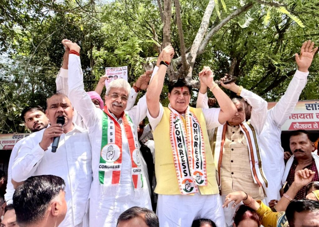 ਹਰਿਆਣਾ ਕਾਂਗਰਸ ਦੇ ਪ੍ਰਧਾਨ Rao Narendra Singh ਨੇ ਸੋਨੀਪਤ ਮੇਅਰ ਉਮੀਦਵਾਰ ਦੇ ਨਾਮਜ਼ਦਗੀ ਪ੍ਰੋਗਰਾਮ ਸਬੰਧੀ ਕਰਮਚਾਰੀਆਂ ਦੀ ਵੱਡੀ ਸਭਾ ਨੂੰ ਸੰਬੋਧਨ ਕੀਤਾ।