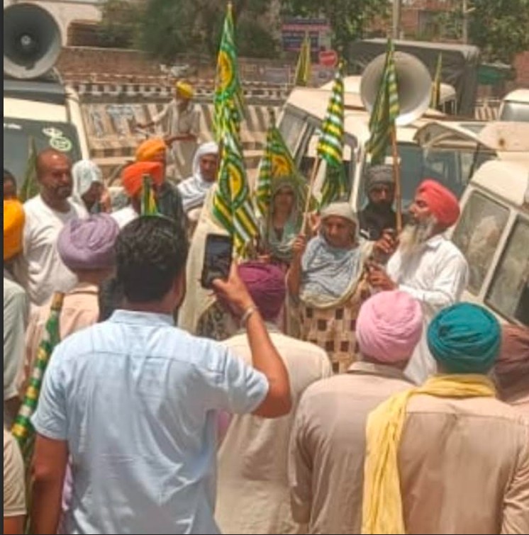 ਨਗਰ ਕੌਂਸਲ ਚੌਣਾਂ ਦੇ ਪ੍ਰਚਾਰ ਲਈ ਆਏ ਕੈਬਨਿਟ ਮੰਤਰੀ ਅਮਨ ਅਰੋੜਾ ਕਿਸਾਨ ਜਥੇਬੰਦੀਆਂ ਦੇ ਸਵਾਲਾਂ ਤੋਂ ਭੱਜੇ।