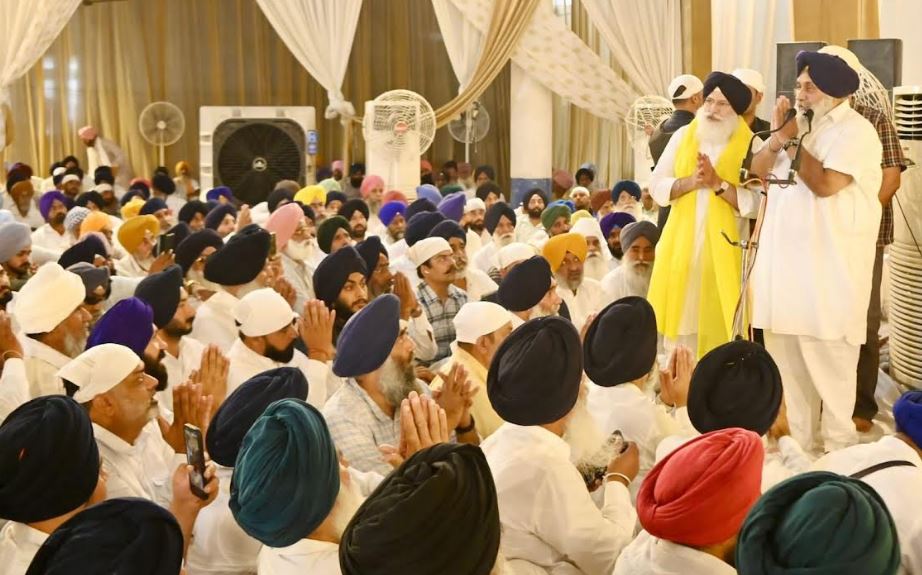 ਹਰ ਪੱਖੋਂ ਗਿਆਨਵਾਨ, ਅਕਾਲੀ ਦਲ ਪ੍ਰਤੀ ਵਫਾਦਾਰ ਤੇ ਲੋਕ ਸੇਵਾ ਨੂੰ ਸਮਰਪਿਤ ਸ਼ਖਸੀਅਤ ਸਨ ਜਥੇ: ਤੋਤਾ ਸਿੰਘ : ਸੁਖਬੀਰ ਸਿੰਘ ਬਾਦਲ ਵੱਡੀ ਗਿਣਤੀ ਵਿੱਚ ਪਹੁੰਚੇ ਲੋਕ ਅਤੇ ਪਾਰਟੀ ਦੇ ਸੀਨੀਅਰ ਨੇਤਾਵਾਂ ਦੀ ਸ਼ਮੂਲੀਅਤ ਦੇ ਲਈ ਰਿਣੀ ਰਹਾਂਗਾ : ਮੱਖਣ ਬਰਾੜ