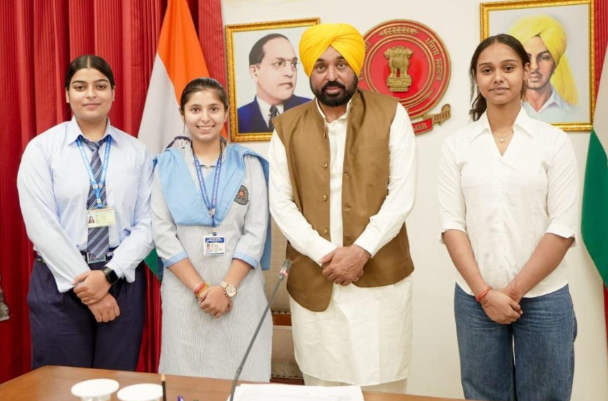 416 ਸਰਕਾਰੀ ਸਕੂਲਾਂ ਦਾ ਨਤੀਜਾ ਰਿਹਾ 100% ਲੜਕੀਆਂ ਸਿੱਖਿਆ ਦੇ ਪੁਨਰ-ਉਥਾਨ ਦੀ ਅਗਵਾਈ ਕਰ ਰਹੀਆਂ ਹਨ-ਸੀਐਮ ਮਾਨ