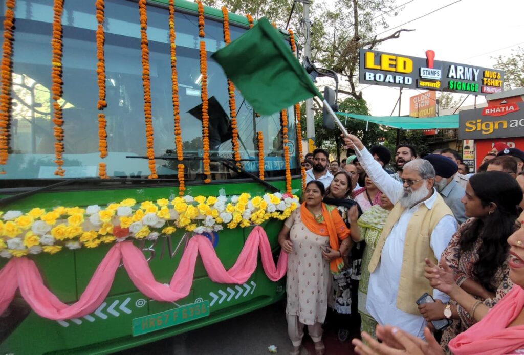 हरियाणा परिवहन मंत्री अनिल विज की बड़ी सौगात – अम्बाला में लोकल बस सेवा पर्यावरण अनुकूल शत-प्रतिशत इलेक्ट्रिक एवं वातानुकूलित हुई