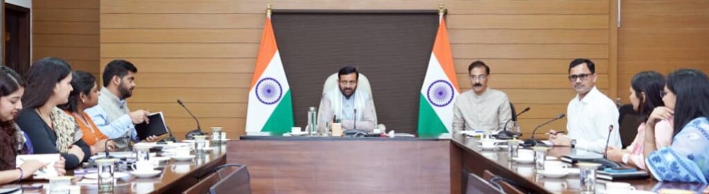 मुख्यमंत्री नायब सिंह सैनी ने सीएमजीजीए के साथ बैठक कर सुशासन और जनकल्याण योजनाओं की समीक्षा की