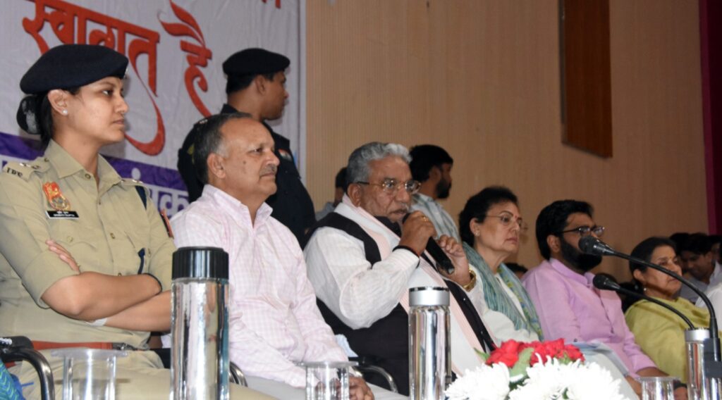 विकास एवं पंचायत तथा खनन मंत्री कृष्ण लाल पंवार ने पंचकूला में अवैध खनन पर की सख्त कार्रवाई