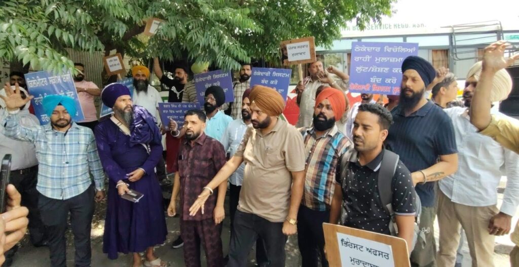 ਪਨਬਸ ਅਤੇ ਪੀਆਰਟੀਸੀ ਕਰਮਚਾਰੀਆਂ ਨੇ ਆਪਣੀਆਂ ਮੰਗਾਂ ਨੂੰ ਲੈ ਕੇ ਪ੍ਰਦਰਸ਼ਨ ਕੀਤਾ