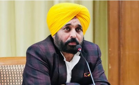 ਪੰਜਾਬ ਕੈਬਨਿਟ ਵਿੱਚ ਫੇਰਬਦਲ: ਮੰਤਰੀ ਸੰਜੀਵ ਅਰੋੜਾ ਦੀ ਗ੍ਰਿਫ਼ਤਾਰੀ ਤੋਂ ਬਾਅਦ ਮਾਨ ਸਰਕਾਰ ਨੇ ਵਿਭਾਗਾਂ ਦਾ ਪੁਨਰਗਠਨ ਕੀਤਾ;