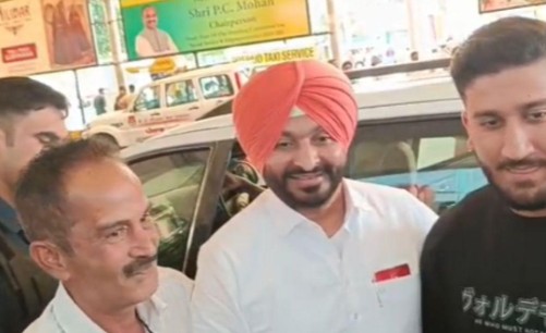 ਕੇਂਦਰੀ ਰਾਜ ਮੰਤਰੀ ਰਵਨੀਤ ਬਿੱਟੂ ਨੇ ਐਸਸੀ ਭਾਈਚਾਰੇ ਤੋਂ ਮੰਗੀ ਮੁਆਫੀ; ਕਿਹਾ – ਜੇ ਕਿਸੇ ਦੀ ਭਾਵਨਾਵਾਂ ਨੂੰ ਠੇਸ ਨਹੀਂ ਪਹੁੰਚਾਉਣਾ ਚਾਹੁੰਦਾ ਸੀ