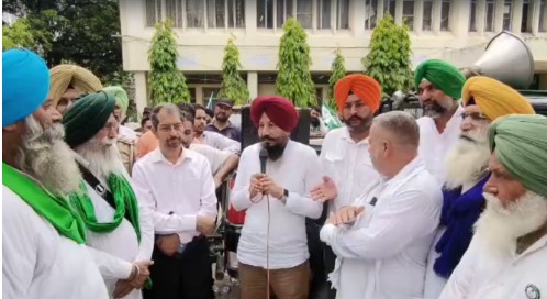 ਬਿਜਲੀ ਸੰਕਟ ਤੋਂ ਅੱਕੇ ਕਿਸਾਨਾਂ ਨੇ ਕੀਤਾ ਵਿਰੋਧ; ਅਣ-ਸੂਚਿਤ ਕੱਟਾਂ ਨੂੰ ਲੈ ਕੇ ‘ਸ਼ਕਤੀ ਸਦਨ’ ਦਾ ਘਿਰਾਓ; ਵੱਡੇ ਅੰਦੋਲਨ ਦੀ ਚੇਤਾਵਨੀ