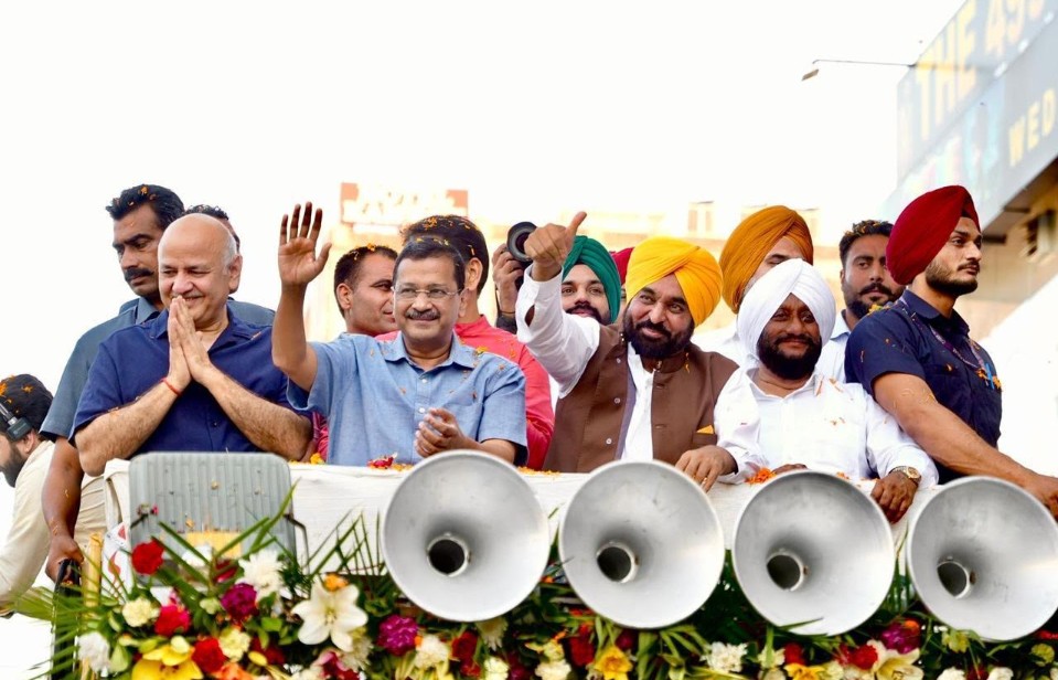 ਮੁੱਖ ਮੰਤਰੀ ਭਗਵੰਤ ਸਿੰਘ ਮਾਨ ਨੇ ਵੱਡੀ ਮਿਹਨਤ ਨਾਲ ਪੰਜਾਬ ਨੂੰ ਕਾਲੇ ਦੌਰ ਵਿੱਚੋਂ ਕੱਢਿਆ; ਹੁਣ ਸਾਨੂੰ ਚੰਗੇ ਕੰਮਾਂ ਨੂੰ ਰੁਕਣ ਨਹੀਂ ਦੇਣਾ ਚਾਹੀਦਾ: ਅਰਵਿੰਦ ਕੇਜਰੀਵਾਲ