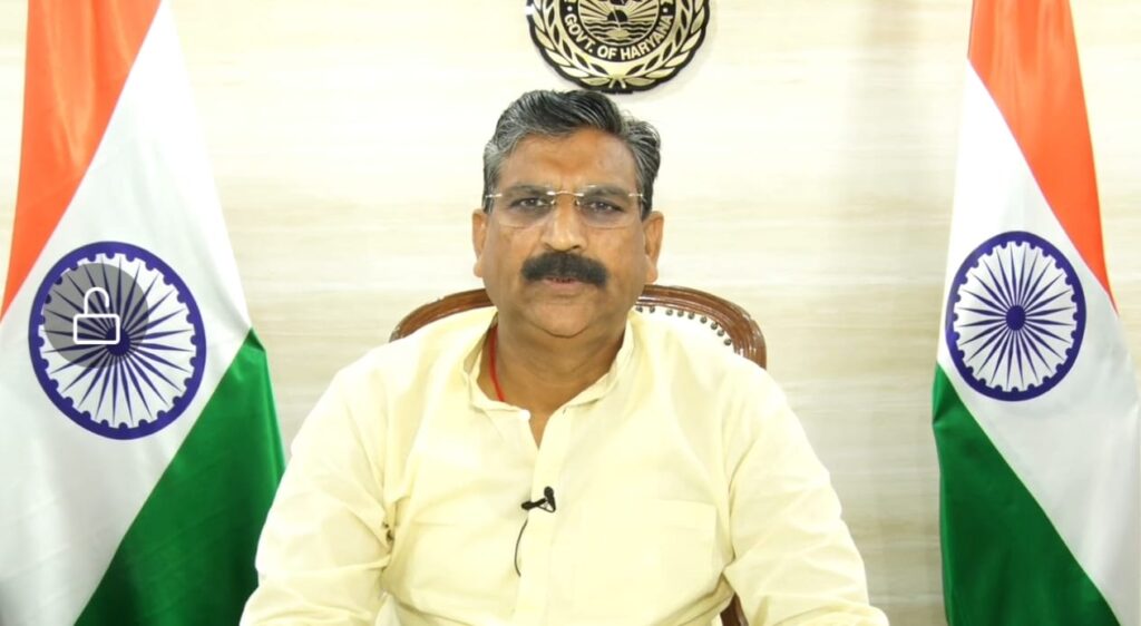ग्रामीण सफाई कर्मचारियों को दिया बड़ा तोहफा हर माह ग्रामीण सफाई कर्मचारियों के वेतन में 2100 रुपए की बढ़ोतरी – कृष्ण कुमार बेदी