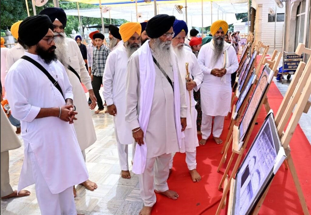 84 ਦੇ ਘੱਲੂਘਾਰੇ ਦੇ ਦੁਖਾਂਤ ਨੂੰ ਬਿਆਨ ਕਰਦੀਆਂ ਤਸਵੀਰਾਂ ਦੀ ਲਗਾਈ ਪ੍ਰਦਰਸ਼ਨੀ