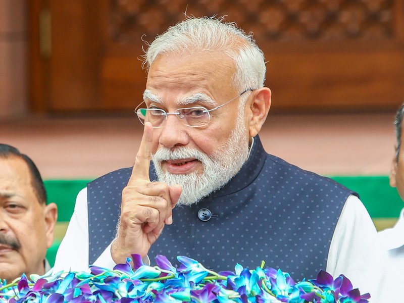 प्रधानमंत्री नरेंद्र मोदी ने युवाओं के भविष्य की सुरक्षा के लिए पेपर लीक मामलों में फास्ट-ट्रैक अदालतों के गठन की घोषणा की