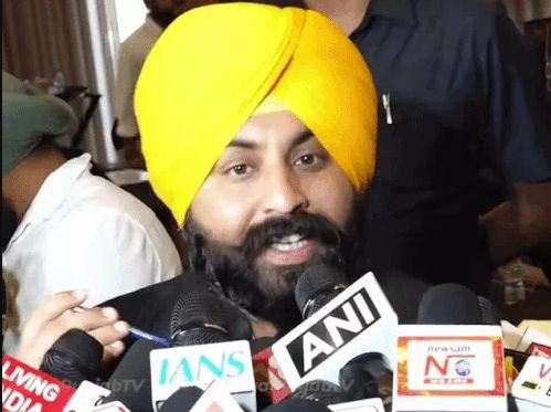 ਫਾਰਮੇਸੀ ਪ੍ਰੀਖਿਆ ਮਾਮਲੇ ’ਚ ‘ਆਪ’ ਦੇ ਮੰਤਰੀ ਹਰਜੋਤ ਬੈਂਸ ਨੇ ਕਿਹਾ ਜੇ ਮੇਰੇ ਅਸਤੀਫਾ ਦੇਣ ਨਾਲ ਸਿੱਖਿਆ ਦਾ ਮਿਆਰ ਉਚਾ ਹੁਦਾ ਤਾਂ ਮੈਂ ਤਿਆਰ ਹਾਂ!