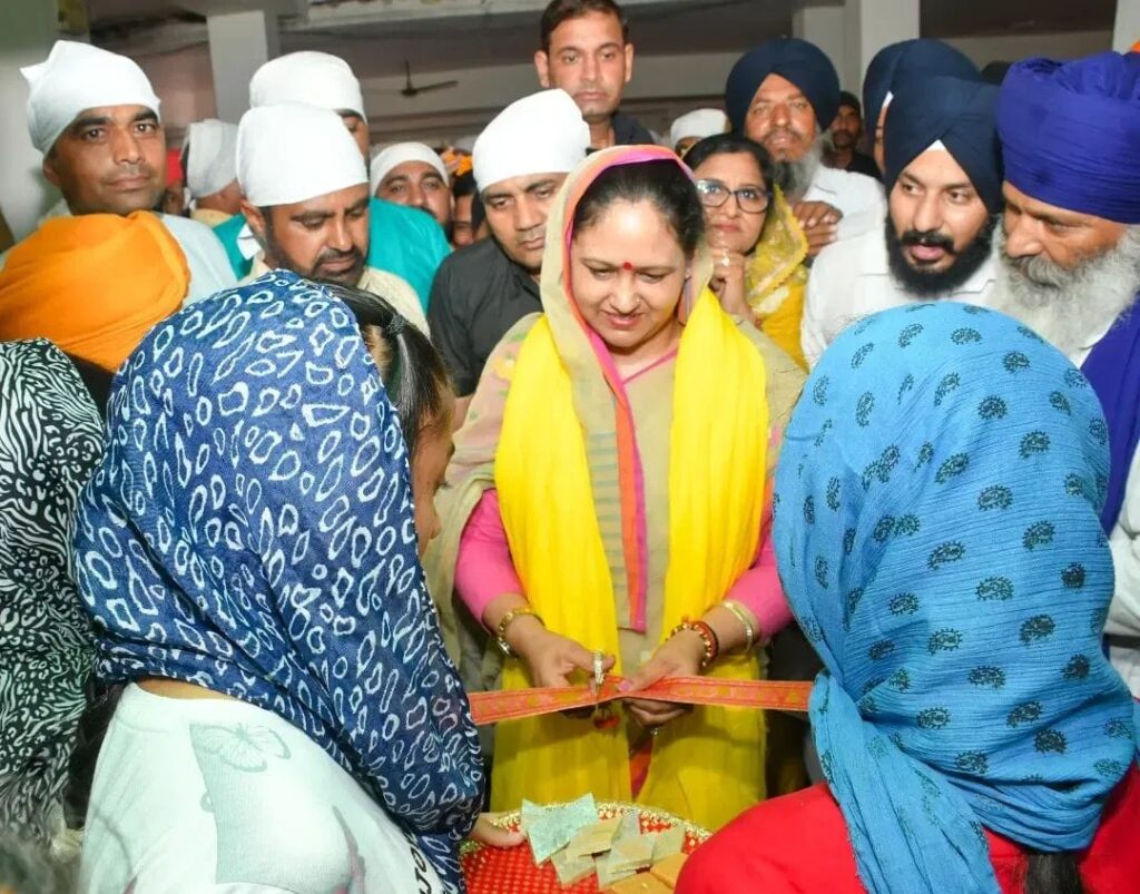 सिख इतिहास में बाबा लखी शाह बंजारा का योगदान अमर गुरुद्वारा सिंह सभा लोहारा को मुख्यमंत्री नायब सिंह सैनी की तरफ से 11 लाख रुपए देने की गई घोषणा -सुमन सैनी