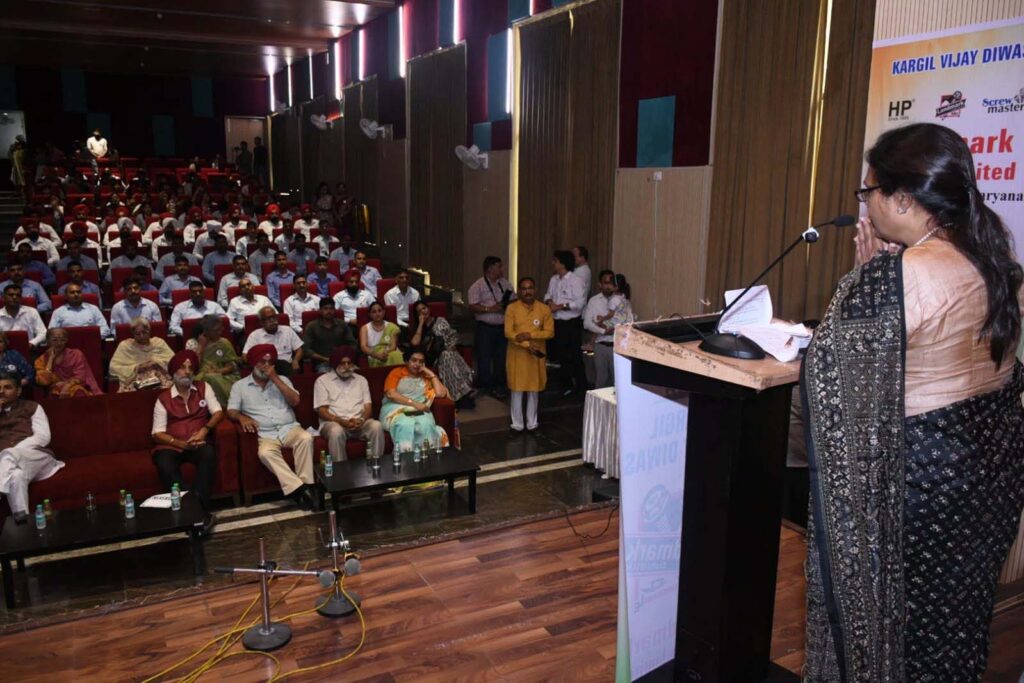 कारगिल के वीर सैनिकों का शौर्य देश को सदैव राष्ट्रसेवा और मातृभूमि की रक्षा के लिए प्रेरित करता रहेगा: डा. अर्चना गुप्ता