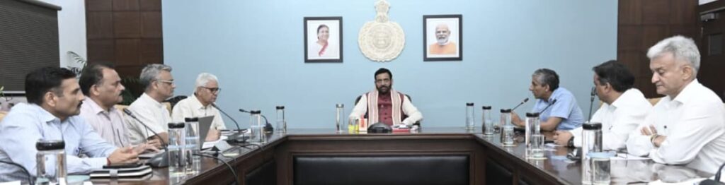 मुख्यमंत्री ने वन संरक्षण, हरित आवरण बढ़ाने और जनभागीदारी से पौधारोपण अभियान को गति देने के दिए निर्देश
