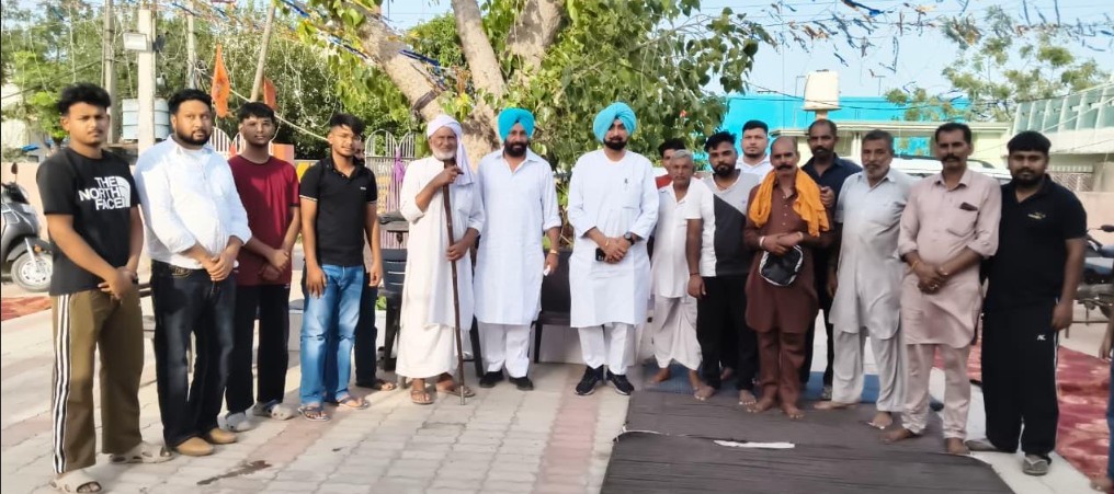 ਪੰਜਾਬ ਦੇ ਸਾਬਕਾ ਮੰਤਰੀ ਜਗਮੋਹਨ ਸਿੰਘ ਕੰਗ ਨੇ ਖਰੜ ਹਲਕੇ ਦੇ ਪਿੰਡ ਝੰਜੇੜੀ ਅਤੇ ਮਜਾਤ ਦਾ ਕੀਤਾ ਦੌਰਾ