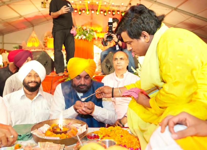 ਪੰਜਾਬ ਸਰਕਾਰ ਅੱਜ ਤੋਂ ਖਾਟੂ ਸ਼ਿਆਮ, ਸਾਲਾਸਰ, ਵ੍ਰਿੰਦਾਵਨ ਤੇ ਰਿਸ਼ੀਕੇਸ਼ ਲਈ ਮੁਫ਼ਤ ਤੀਰਥ ਯਾਤਰਾ ਕਰਵਾਏਗੀ : ਸੀਐਮ ਮਾਨ