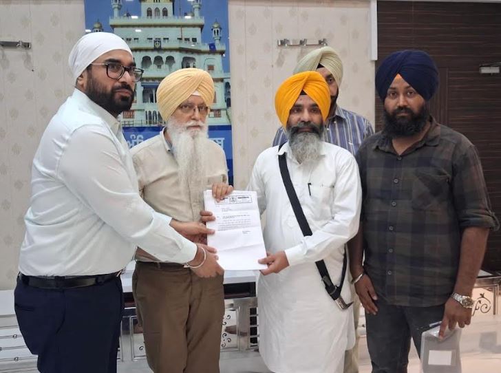 ਵਿਧਾਇਕ ਡਾ ਨਿੱਜਰ ਤੇ ਅੰਮ੍ਰਿਤਸਰ ਦੇ ਡਿਪਟੀ ਕਮਿਸ਼ਨਰ ਪਹੁੰਚੇ ਸ੍ਰੀ ਅਕਾਲ ਤਖ਼ਤ ਸਾਹਿਬ ਸਕਤਰੇਤ