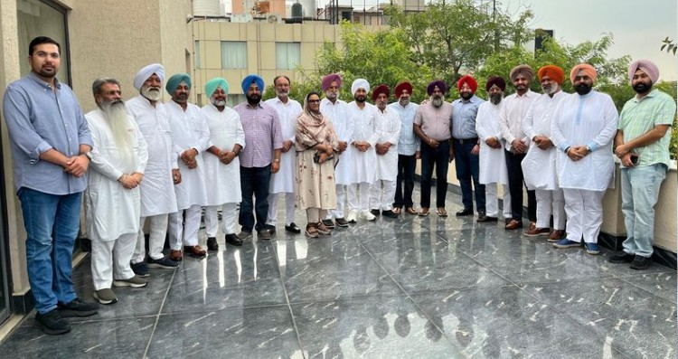 ਭੁਪੇਸ਼ ਬਘੇਲ ਦੇ ਦੌਰੇ ਤੋਂ ਪਹਿਲਾਂ ਰਾਜਾ ਵੜਿੰਗ ਵਿਰੁੱਧ ਸੀਨੀਅਰ ਆਗੂ ਹੋਏ ਇੱਕਜੁੱਟ