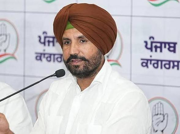 पंजाब कांग्रेस अध्यक्ष राजा वडिंग ने कांग्रेस के चल रहे आपसी कलह के बारे में बोलते हुए कहा