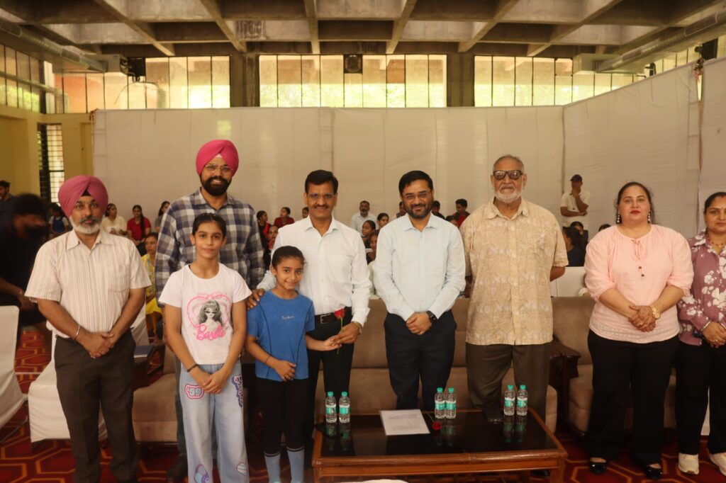 चंडीगढ़ खेल विभाग ने भारोत्तोलन प्रतियोगिता का किया आयोजन; करीब 180 युवा खिलाड़ियों ने लिया भाग