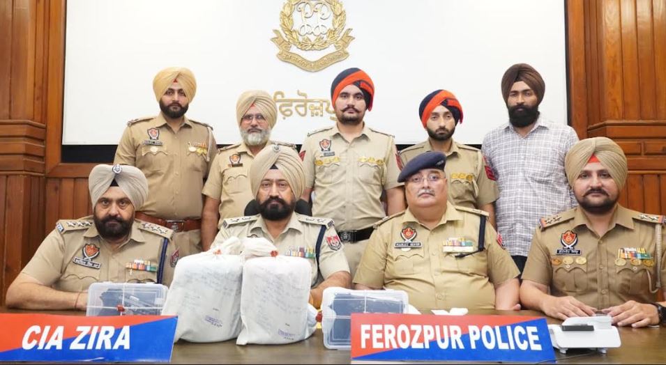 3 ਕਿਲੋ 540 ਗ੍ਰਾਮ ਹੈਰੋਇਨ ਸਮੇਤ ਇੱਕ ਤਸਕਰ ਕਾਬੂ, 2 ਪਿਸਤੌਲ ਤੇ ਜ਼ਿੰਦਾ ਰੌਂਦ ਵੀ ਬਰਾਮਦ