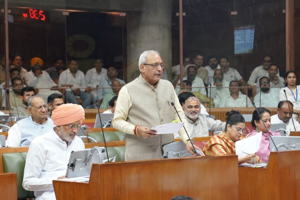 जन स्वास्थ्य अभियांत्रिकी मंत्री रणबीर गंगवा ने सदन में रखा प्रस्ताव, विशेषाधिकार समिति को भेजा गया मामला