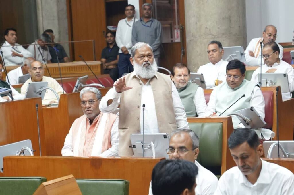 पेहोवा विधानसभा निर्वाचन क्षेत्र में लोहे के 91 बिजली पोल जनवरी 2027 तक पीसीसी पोल से बदले जाएंगे: ऊर्जा मंत्री अनिल विज