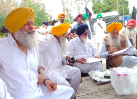 ਕੇਂਦਰ ਅਤੇ ਪੰਜਾਬ ਦੀਆਂ ਸਰਕਾਰਾਂ ਸਿੱਖਾਂ ਨਾਲ ਵਿਕਤਰਾ ਕਰ ਰਹੀਆਂ ਹਨ :ਬਾਪੂ ਗੁਰਚਰਨ ਸਿੰਘ