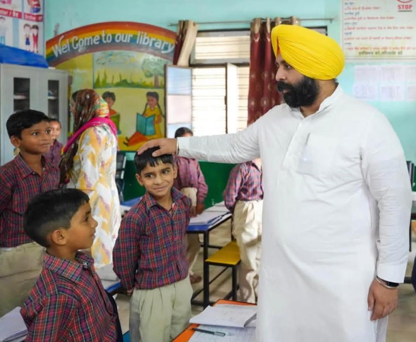 ਸਰਕਾਰੀ ਸਕੂਲਾਂ ਦੇ ਬੱਚਿਆਂ ਨੂੰ ਬਿਹਤਰ ਸਿੱਖਿਆ ਤੇ ਆਧੁਨਿਕ ਸਹੂਲਤਾਂ ਦੇਣਾ ਸਰਕਾਰ ਦੀ ਸਭ ਤੋਂ ਵੱਡੀ ਤਰਜੀਹ- ਹਰਜੋਤ ਸਿੰਘ ਬੈਂਸ