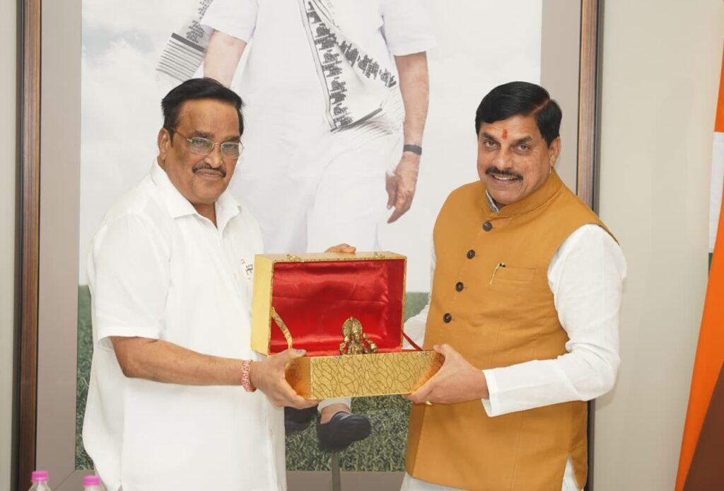 मुख्यमंत्री डॉ. मोहन यादव ने केंद्रीय जल शक्ति मंत्री सी. आर. पाटिल से की मुलाकात।