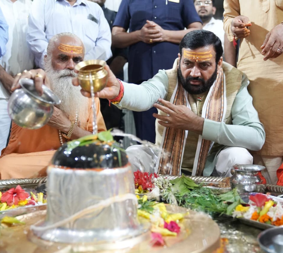 मुख्यमंत्री नायब सिंह सैनी ने स्थानेश्वर महादेव मंदिर में सावन के दूसरे सोमवार को पूजा-अर्चना की