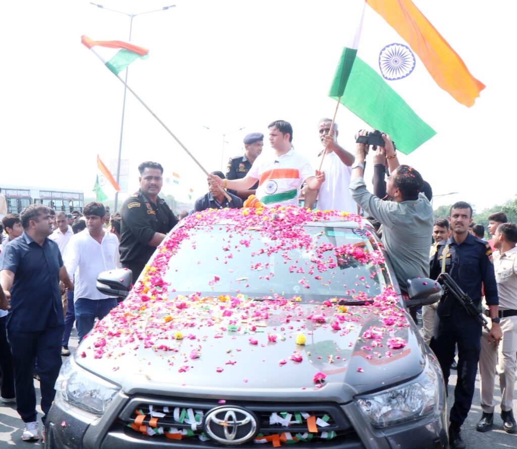 पलवल में तिरंगे के सम्मान में उमड़ा जनसैलाब, खेल मंत्री गौरव गौतम के नेतृत्व में रचा गया देशभक्ति का ऐतिहासिक अध्याय