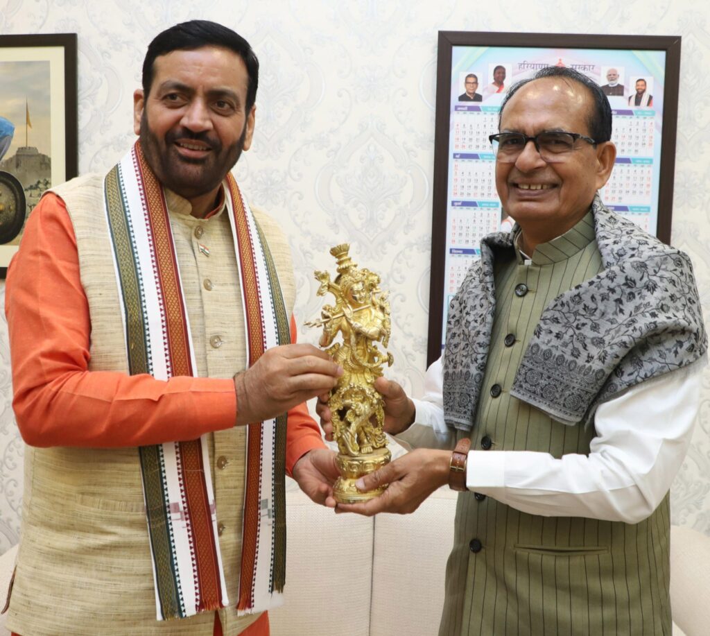 हरियाणा व पंजाब के राज्यपालों सहित केंद्रीय मंत्रियों ने मुख्यमंत्री नायब सिंह सैनी से की शिष्टाचार भेंट