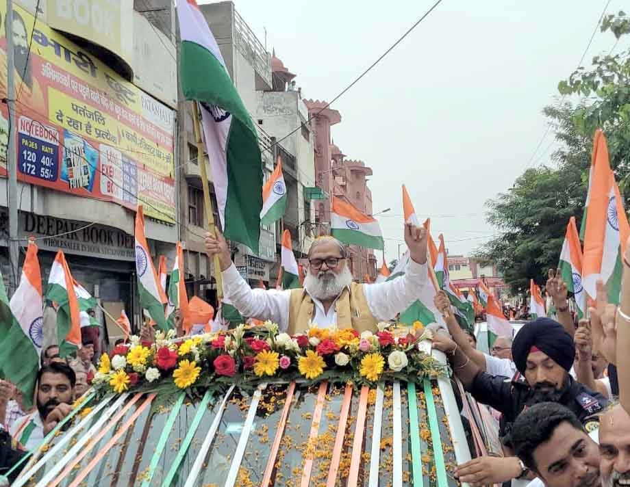 तिरंगा हमारी आन, बान, मान, सम्मान और शान; तिरंगे को लेकर आज अम्बाला की जनता सड़कों पर झूमी : ऊर्जा मंत्री अनिल विज