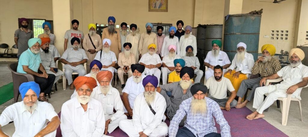 31 ਅਗਸਤ ਨੂੰ ਡੀ.ਸੀ. ਦਫ਼ਤਰਾਂ ਤੇ 14 ਤੋਂ 18 ਸਤੰਬਰ ਤੱਕ ਵਿਧਾਇਕਾਂ ਦੀਆਂ ਰਿਹਾਇਸ਼ਾਂ ਅੱਗੇ ਹੋਣਗੇ ਪ੍ਰਦਰਸ਼ਨ: ਕਿਸਾਨ ਮਜ਼ਦੂਰ ਜਥੇਬੰਦੀ 10 ਹਜ਼ਾਰ ਰੁਪਏ ਏਕੜ ਜ਼ਮੀਨ ਕੰਪਨੀਆਂ ਨੂੰ ਸੌਂਪਣ ਵਾਲੇ ਸਰਕੂਲਰ ਦੀ ਕੀਤੀ ਨਿਖੇਧੀ