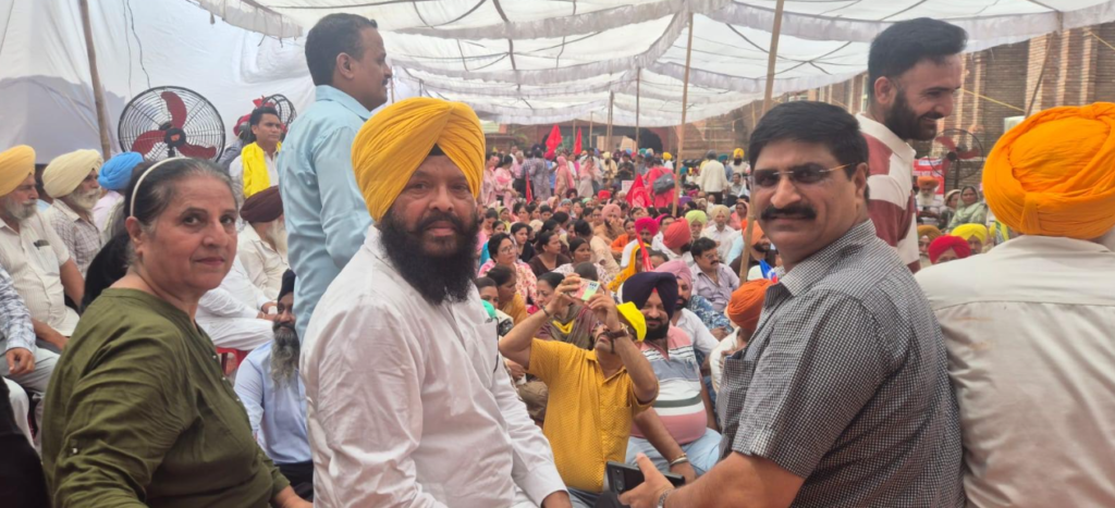 ਮੁਲਾਜ਼ਮਾਂ ਅਤੇ ਪੈਨਸ਼ਨਰਾਂ ਵੱਲੋਂ ‘ਮਹਾਂ ਬੰਦ’ ਦੌਰਾਨ ਅੰਮ੍ਰਿਤਸਰ ਸਮੇਤ ਪੰਜਾਬ ਭਰ ਵਿੱਚ ਜ਼ੋਰਦਾਰ ਰੋਸ ਪ੍ਰਦਰਸ਼ਨ