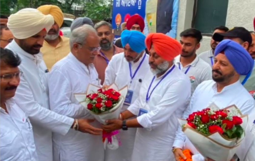 ਸਾਬਕਾ ਵਿਧਾਇਕ ਰਾਜਿੰਦਰ ਸਿੰਘ ਨੇ ਪੰਜਾਬ ਕਾਂਗਰਸ ਦੇ ਮੁੱਖੀ ਭੂਪੇਸ਼ ਬਘੇਲ ਤੇ ਰਾਜਾ ਵੜਿੰਗ ਨਾਲ ਕੀਤੀ ਮੁਲਾਕਾਤ