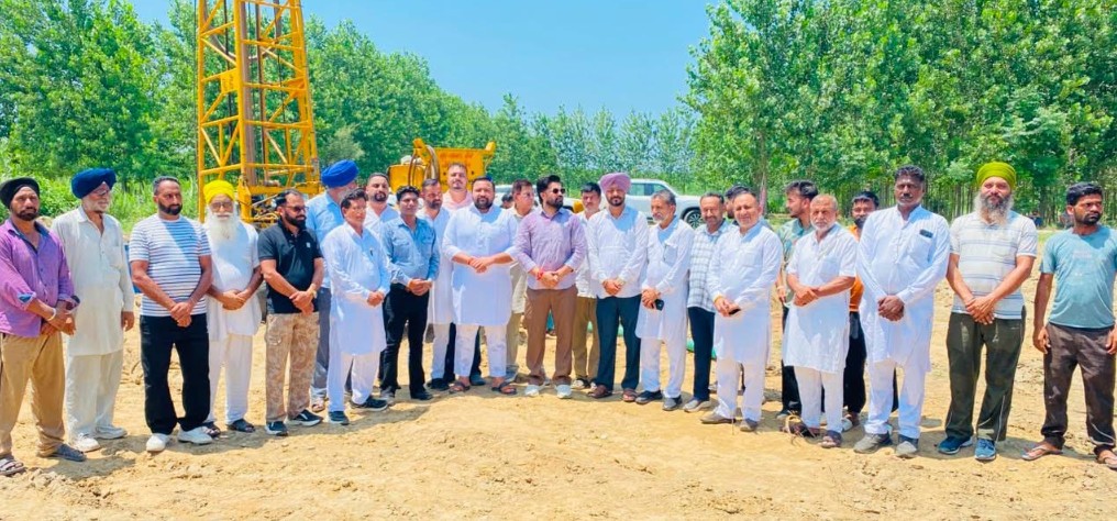 ਹਲਕਾ ਵਿਧਾਇਕ ਸੰਤੋਸ਼ ਕਟਾਰੀਆ ਦੀ ਅਗਵਾਈ ਹੇਠ ਬਲਾਚੌਰ ਸਿਆਣਾ ਵਿਖੇ 2 ਕਰੋੜ ਰੁਪਏ ਦੀ ਲਾਗਤ ਨਾਲ ਬਣਨ ਵਾਲੀ ਫਾਇਰ ਬ੍ਰਿਗੇਡ ਬਿਲਡਿੰਗ ਦਾ ਕੰਮ ਸ਼ੁਰੂ