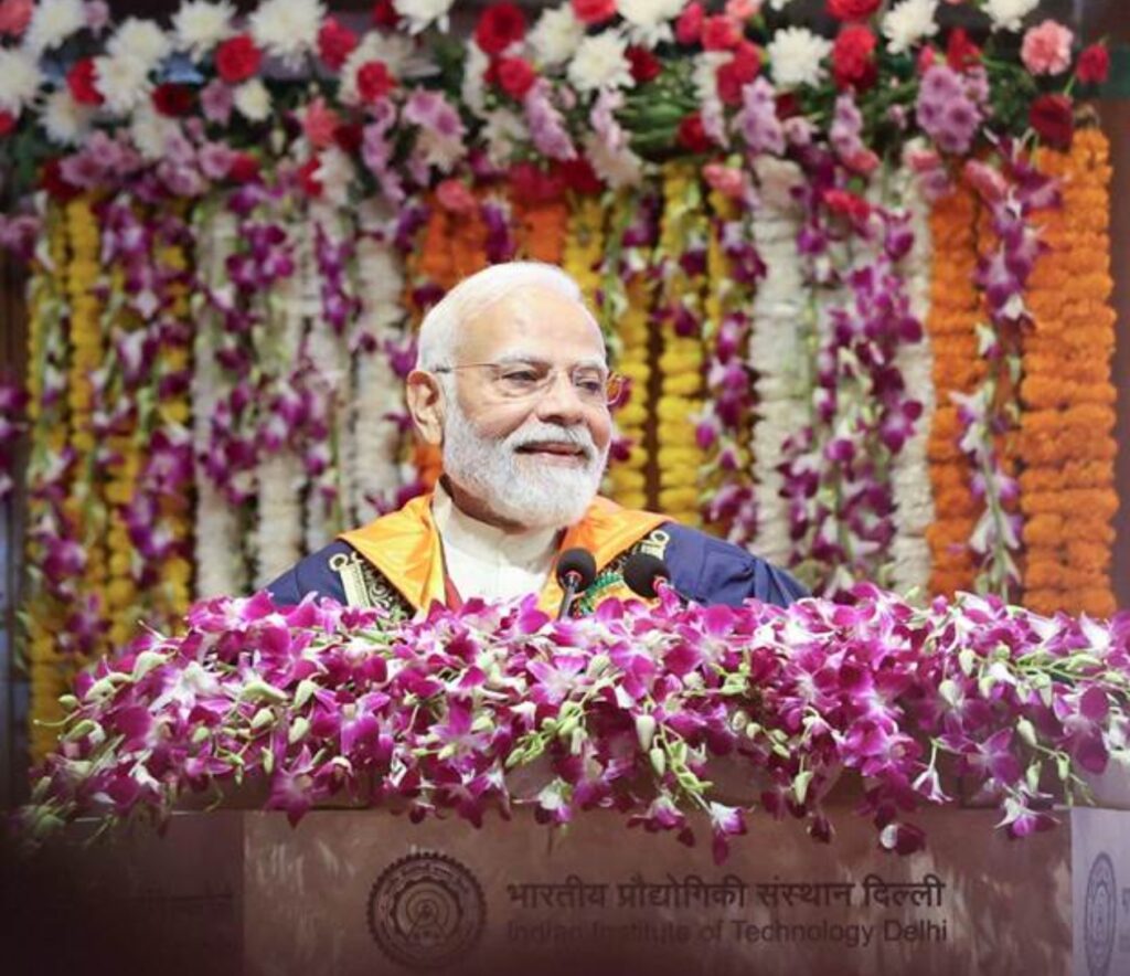 जो लोग चुनौतियों के नए समाधान खोजने का साहस रखते हैं, उनके लिए वही चुनौतियाँ अवसर बन जाती हैं: प्रधानमंत्री नरेंद्र मोदी
