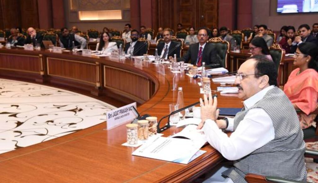 केन्द्रीय रसायन एवं उर्वरक मंत्री जेपी नड्डा ने भारत को वैश्विक रासायनिक विनिर्माण और नवाचार हब में बदलने की प्राथमिकताओं पर चर्चा के लिए सीईओ गोलमेज बैठक की अध्यक्षता की