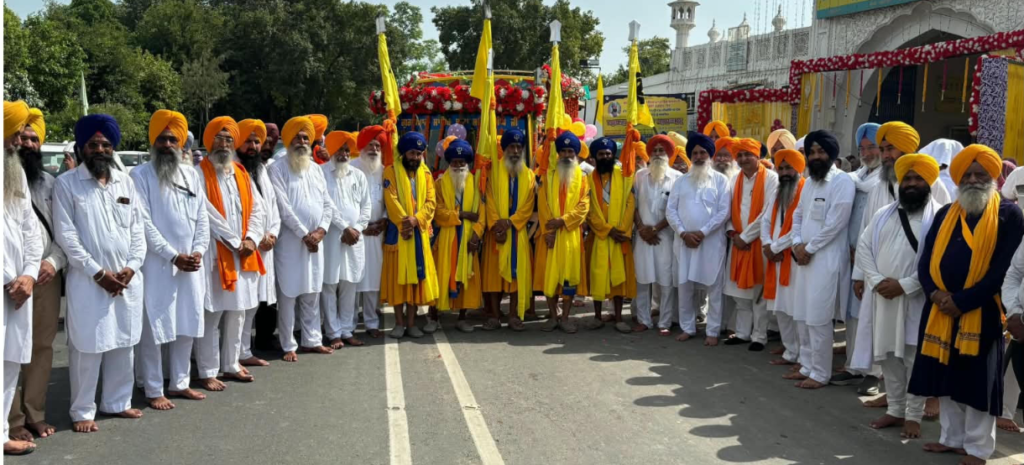 ਛੇਵੇਂ ਪਾਤਸ਼ਾਹ ਦੇ ਆਮਦ ਦਿਹਾੜੇ ਨੂੰ ਸਮਰਪਿਤ ਵਿਸ਼ਾਲ ਨਗਰ ਕੀਰਤਨ ਸਜਾਇਆ ਗਿਆ